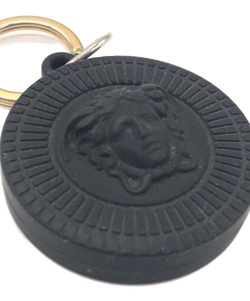 VERSACE（ヴェルサーチェ）VERSACE (ヴェルサーチェ) メデューサキーホルダー ブラック×ゴールドの古着・服飾アイテム