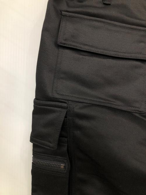 1PIU1UGUALE3 RELAX（ウノピゥウノウグァーレトレ リラックス）1PIU1UGUALE3 RELAX (ウノピゥウノウグァーレトレ リラックス) リラックススリムカーゴパンツ　USB-23093 ブラック サイズ:XL 未使用品の古着・服飾アイテム