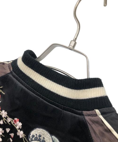 TENSTRIKE（テンストライク）TENSTRIKE (テンストライク) リバーシブル刺繍スカジャン ブラック×ダークブラウン×ホワイト サイズ:Mの古着・服飾アイテム