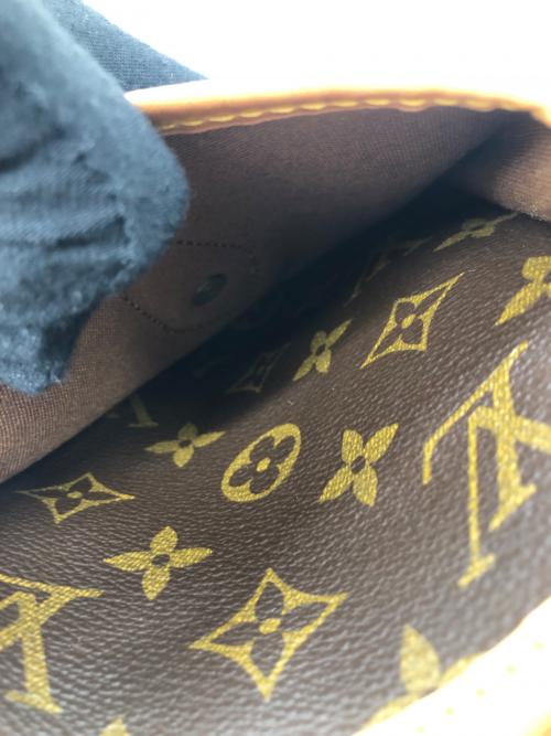 LOUIS VUITTON（ルイ ヴィトン）LOUIS VUITTON (ルイ ヴィトン) ショルダーバッグ ブラウンの古着・服飾アイテム