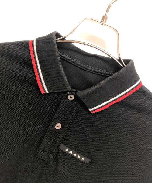 PRADA（プラダ）PRADA (プラダ) ポロシャツ ホワイト×レッド×ブラック サイズ:SIZE　Mの古着・服飾アイテム