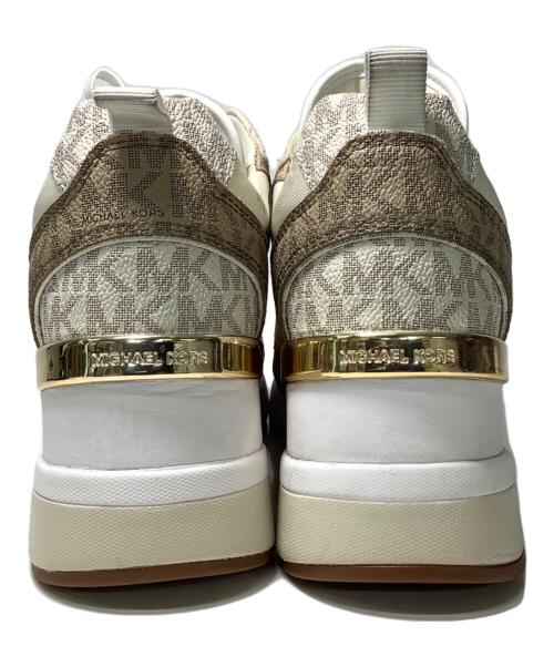 MICHAEL KORS（マイケル・コース）MICHAEL KORS (マイケルコース) スニーカー　FT21L ベージュ×ホワイト サイズ:SIZE　6.5の古着・服飾アイテム