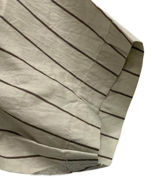 ISSEY MIYAKE MEN（イッセイミヤケメン）ISSEY MIYAKE MEN (イッセイミヤケメン) 半袖シャツ ベージュ サイズ:SIZE Mの古着・服飾アイテム