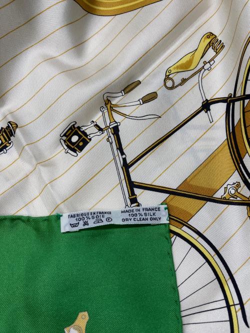 HERMES（エルメス）HERMES (エルメス) シルクスカーフ グリーン×ホワイトの古着・服飾アイテム