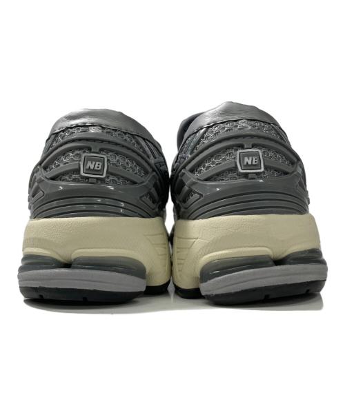 NEW BALANCE（ニューバランス）NEW BALANCE (ニューバランス) ローカットスニーカー　New Balance 1906L Metallic Silver グレー サイズ:24の古着・服飾アイテム