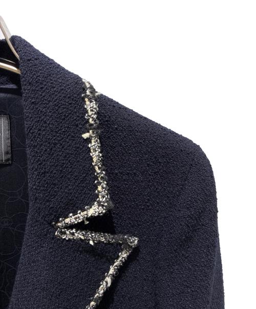 CHANEL（シャネル）CHANEL (シャネル) Chanel Emblem Single Breasted Jacket Navy ツイードココマークボタン 3B ジャケット P24952V15529 ネイビー サイズ:36の古着・服飾アイテム