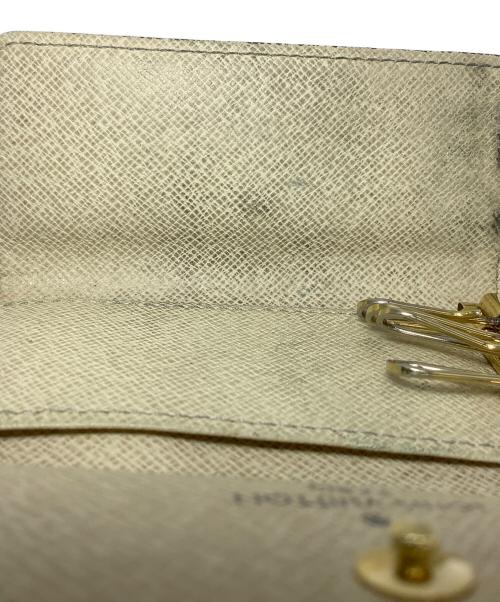 LOUIS VUITTON（ルイ ヴィトン）LOUIS VUITTON (ルイ ヴィトン) キーケース ミュルティクレ4 ホワイトの古着・服飾アイテム
