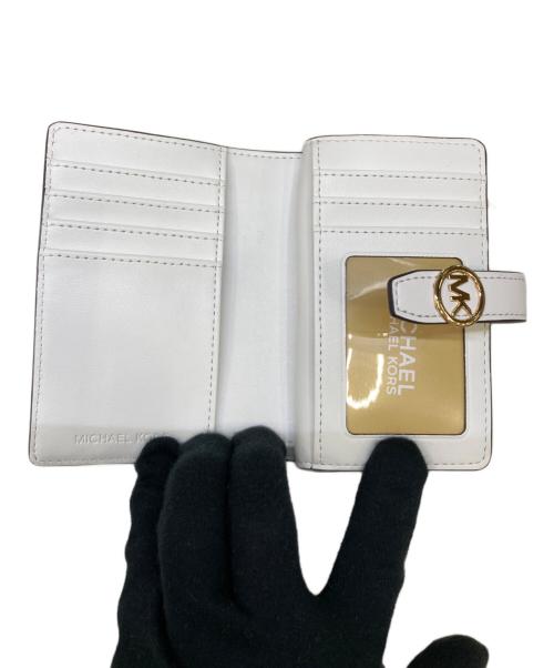 MICHAEL KORS（マイケル・コース）MICHAEL KORS (マイケル・コース) コンパクトウォレット ホワイトの古着・服飾アイテム