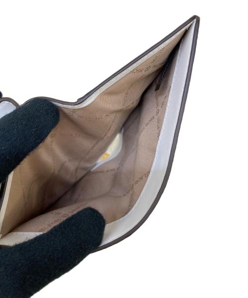 MICHAEL KORS（マイケル・コース）MICHAEL KORS (マイケル・コース) コンパクトウォレット ホワイトの古着・服飾アイテム