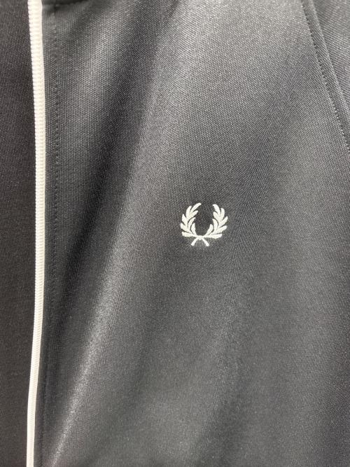 FRED PERRY（フレッドペリー）FRED PERRY (フレッドペリー) トラックジャケット ブラック×ホワイト サイズ:Lの古着・服飾アイテム
