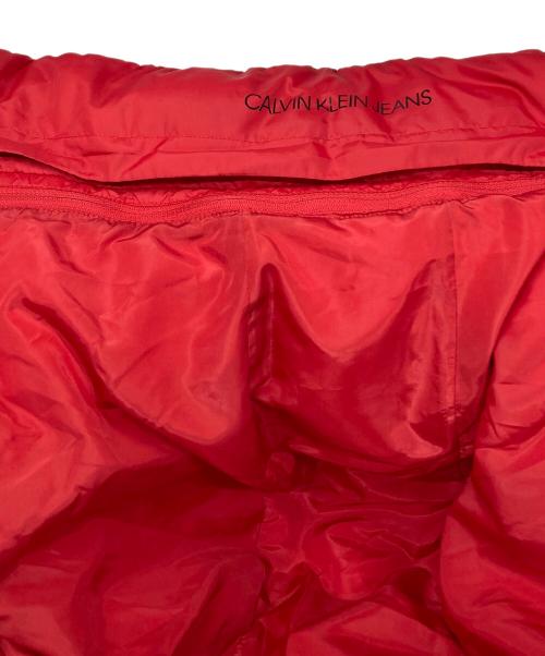Calvin Klein（カルバンクライン）Calvin Klein (カルバンクライン) ダウンジャケット レッド サイズ:Mの古着・服飾アイテム