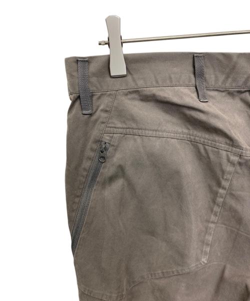 ARC'TERYX VEILANCE（アークテリクス ヴェイランス）ARC'TERYX VEILANCE (アークテリクス ヴェイランス) ワークパンツ ブラウン サイズ:91の古着・服飾アイテム
