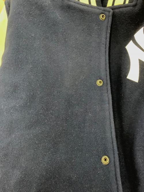 AUTHENTIC（オーセンティック）AUTHENTIC (オーセンティック) スタジャン ネイビー×ベージュ サイズ:XLの古着・服飾アイテム