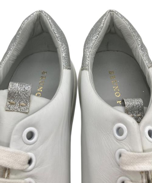 BRUNO PREMI（ブルーノプレミ）BRUNO PREMI (ブルーノプレミ) ローカットスニーカー ホワイト×シルバー サイズ:SIZE 38の古着・服飾アイテム
