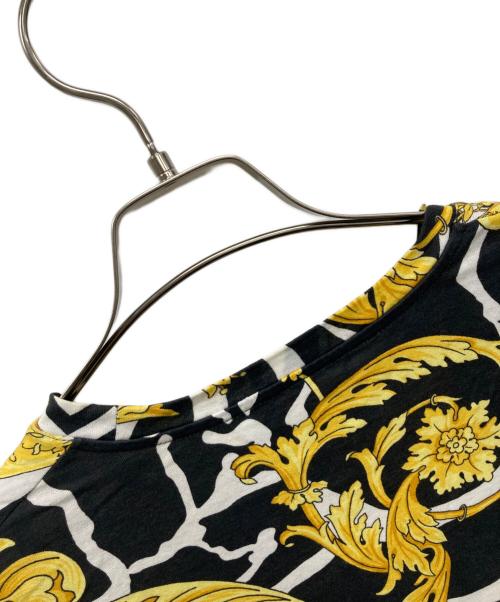 VERSACE（ヴェルサーチェ）VERSACE (ヴェルサーチェ) 半袖カットソー ホワイト×ブラック×イエロー サイズ:SIZE Sの古着・服飾アイテム