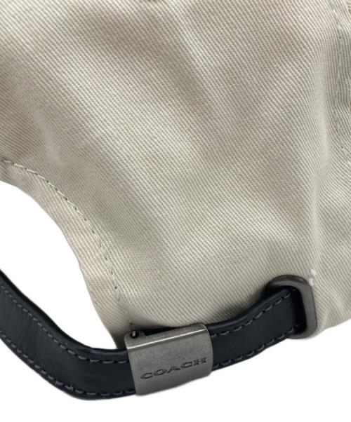 COACH（コーチ）COACH (コーチ) キャップ アイボリー サイズ:MLサイズ 未使用品の古着・服飾アイテム