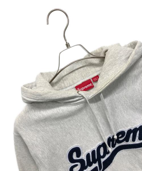 SUPREME（シュプリーム）Supreme (シュプリーム) プルオーバーパーカー ライトグレー サイズ:SIZE Mの古着・服飾アイテム