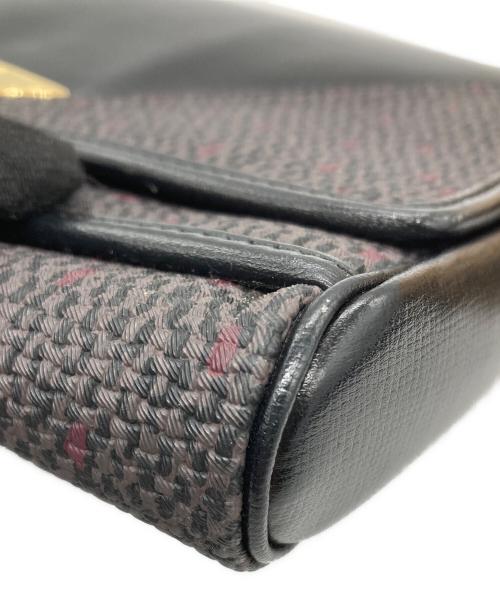 Yves Saint Laurent（イヴサンローラン）Yves Saint Laurent (イヴサンローラン) ショルダーバッグ ブラックの古着・服飾アイテム