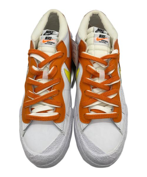 NIKE（ナイキ）NIKE (ナイキ) ローカットスニーカー オレンジ×ホワイト サイズ:28.5の古着・服飾アイテム