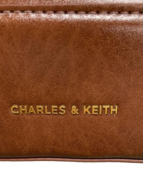CHARLES & KEITH（チャールズアンドキース）CHARLES & KEITH (チャールズアンドキース) バケツ型トートバッグ ブラウンの古着・服飾アイテム