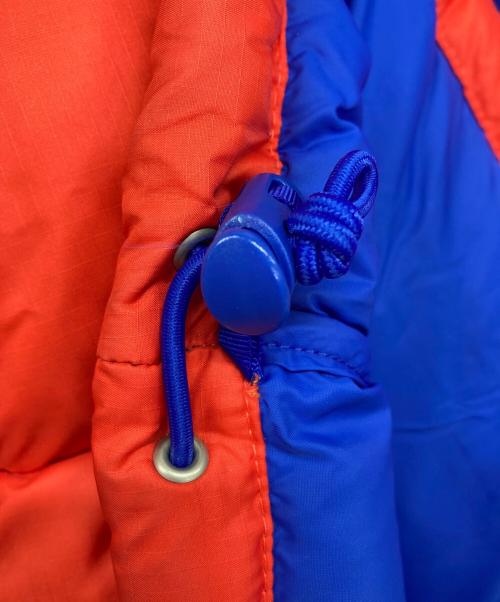 THE NORTH FACE（ザ ノース フェイス）THE NORTH FACE (ザ ノース フェイス) ダウンジャケット ブルー×レッド サイズ:Mの古着・服飾アイテム