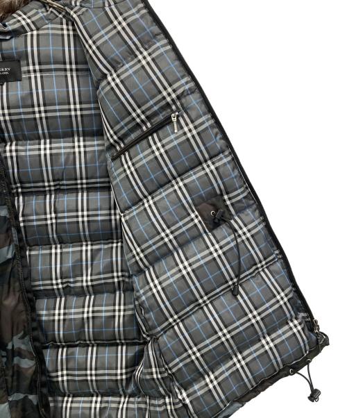 BURBERRY BLACK LABEL（バーバリーブラックレーベル）BURBERRY BLACK LABEL (バーバリーブラックレーベル) ダウンジャケット グレー×ブラック サイズ:Lの古着・服飾アイテム