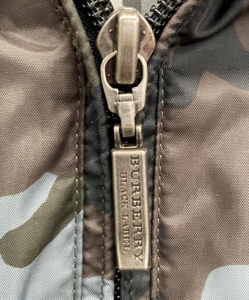 BURBERRY BLACK LABEL（バーバリーブラックレーベル）BURBERRY BLACK LABEL (バーバリーブラックレーベル) ダウンジャケット グレー×ブラック サイズ:Lの古着・服飾アイテム