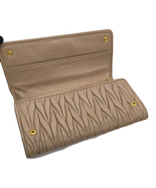 MIU MIU（ミュウミュウ）MIU MIU (ミュウミュウ) 長財布 ピンクの古着・服飾アイテム