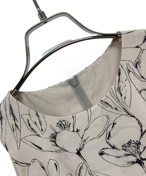 Mila Owen（ミラオーウェン）Mila Owen (ミラオーウェン) ノースリーブワンピース ベージュ サイズ:SIZE 1の古着・服飾アイテム