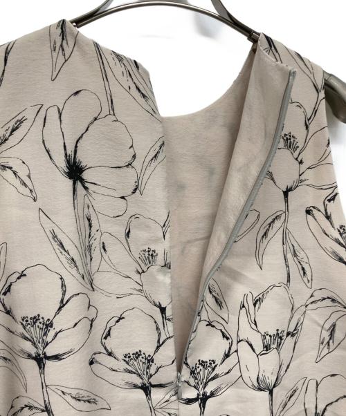 Mila Owen（ミラオーウェン）Mila Owen (ミラオーウェン) ノースリーブワンピース ベージュ サイズ:SIZE 1の古着・服飾アイテム