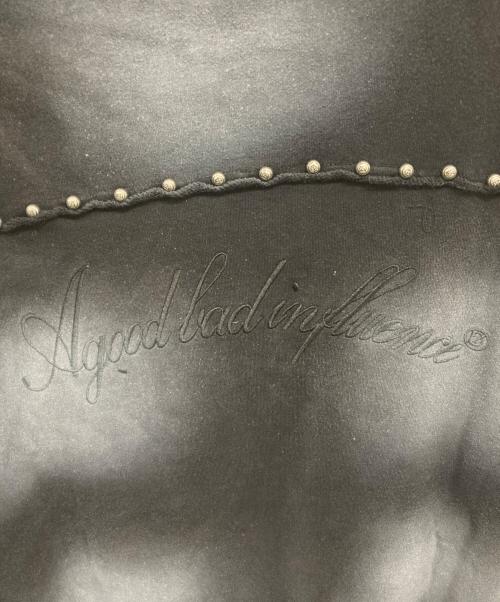 a good bad influence（アグッドバッドインフルエンス）A Good Bad Influence (アグッドバッドインフルエンス) ORIGINAL STUDSED HOODIE ブラック サイズ:Mの古着・服飾アイテム