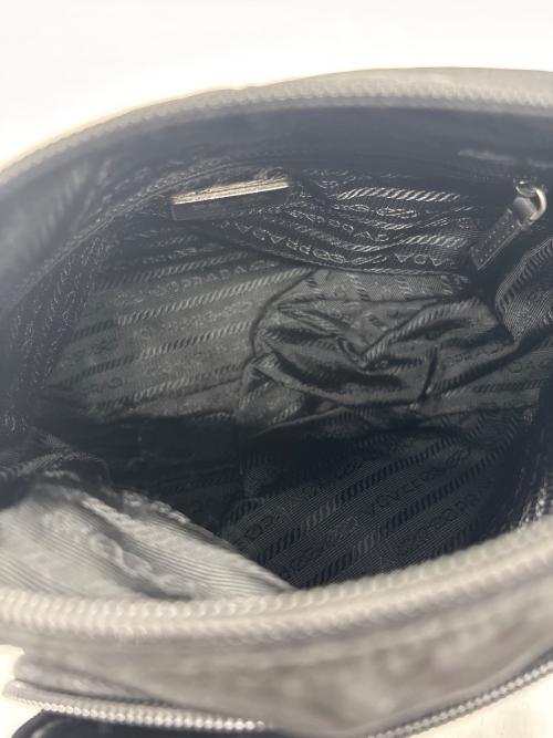PRADA（プラダ）PRADA (プラダ) ショルダーバッグ ブラックの古着・服飾アイテム