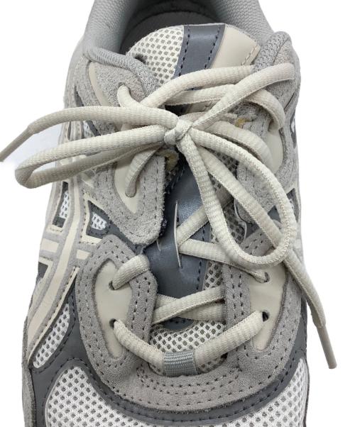 asics（アシックス）asics (アシックス) ローカットスニーカー ホワイト×グレー サイズ:	28.0cmの古着・服飾アイテム