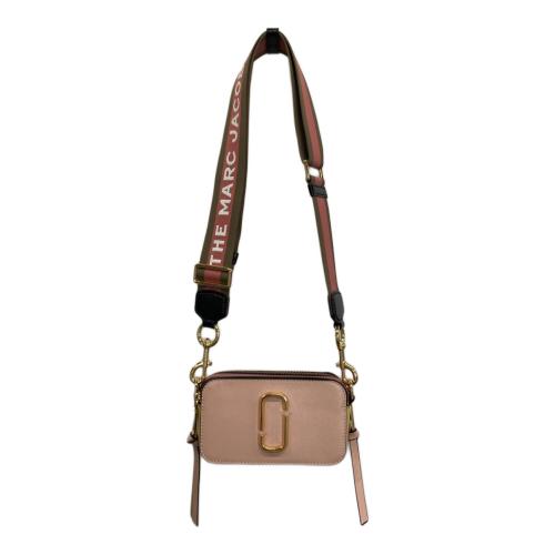 MARC JACOBS（マークジェイコブズ）MARC JACOBS (マークジェイコブズ) THE SNAPSHOT ピンクの古着・服飾アイテム