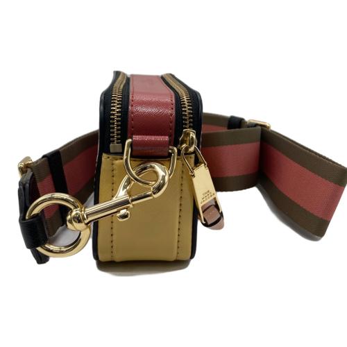 MARC JACOBS（マークジェイコブズ）MARC JACOBS (マークジェイコブズ) THE SNAPSHOT ピンクの古着・服飾アイテム