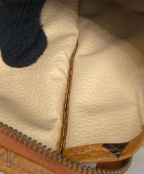 MCM（エムシーエム）MCM (エムシーエム) セカンドバッグ ブラウンの古着・服飾アイテム