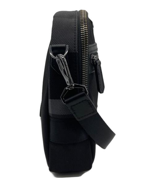 BLACK LABEL CRESTBRIDGE（ブラックレーベル クレストブリッジ）BLACK LABEL CRESTBRIDGE (ブラックレーベル クレストブリッジ) ショルダーバッグ ブラックの古着・服飾アイテム