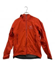 ARC'TERYX（アークテリクス）の古着「ジャケット」｜レッド