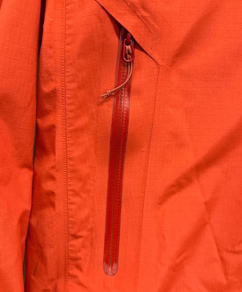 ARC'TERYX（アークテリクス）ARC'TERYX (アークテリクス) ジャケット レッド サイズ:SIZE Mの古着・服飾アイテム