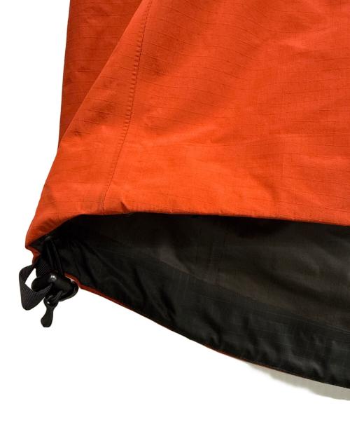 ARC'TERYX（アークテリクス）ARC'TERYX (アークテリクス) ジャケット レッド サイズ:SIZE Mの古着・服飾アイテム