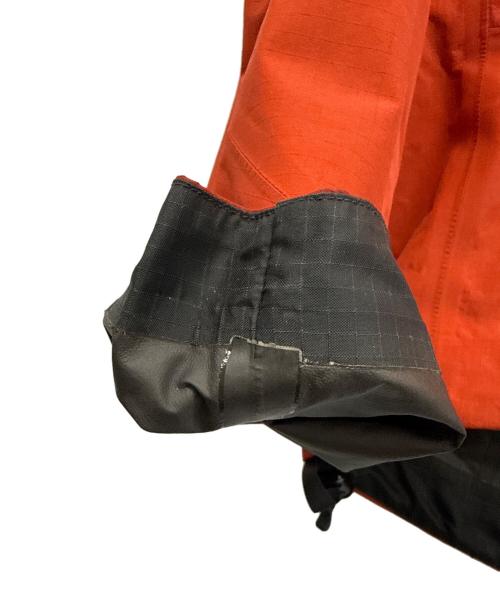 ARC'TERYX（アークテリクス）ARC'TERYX (アークテリクス) ジャケット レッド サイズ:SIZE Mの古着・服飾アイテム