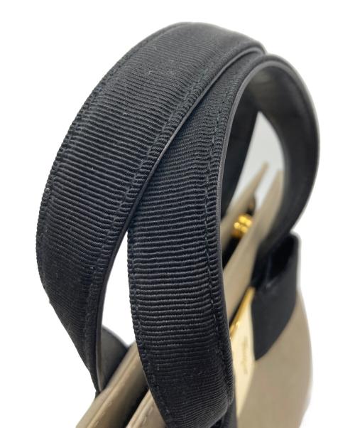 Salvatore Ferragamo（サルヴァトーレ フェラガモ）Salvatore Ferragamo (サルヴァトーレ フェラガモ) 2WAYショルダーバッグ ベージュ×ブラックの古着・服飾アイテム