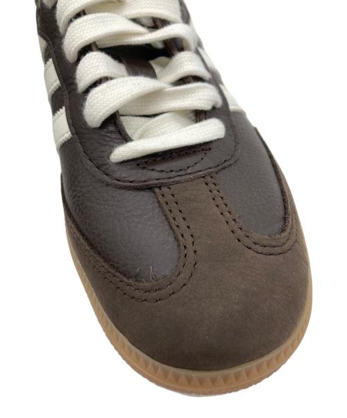 adidas（アディダス）adidas (アディダス) ローカットスニーカー ブラウン×ホワイト サイズ:23.5cmの古着・服飾アイテム