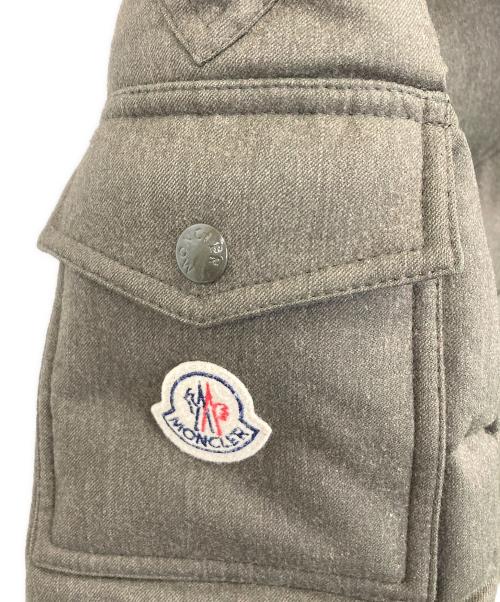MONCLER（モンクレール）MONCLER (モンクレール) ダウンジャケット カーキの古着・服飾アイテム