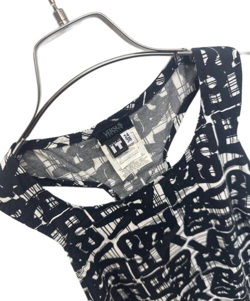 VERSUS VERSACE（ヴェルサス ヴェルサーチェ）VERSUS VERSACE (ヴェルサス ヴェルサーチェ) ノースリーブワンピース ブラック サイズ:Freeの古着・服飾アイテム