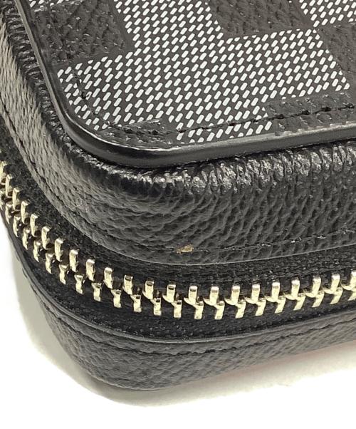 CASTELBAJAC（カステルバジャック）CASTELBAJAC (カステルバジャック) クラッチバッグ ブラック×マルチカラーの古着・服飾アイテム