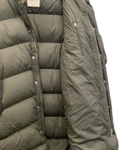 MONCLER（モンクレール）MONCLER (モンクレール) ロングダウンジャケット カーキ サイズ:SIZE 5の古着・服飾アイテム