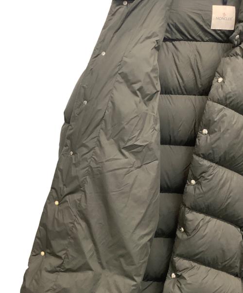 MONCLER（モンクレール）MONCLER (モンクレール) ロングダウンジャケット カーキ サイズ:SIZE 5の古着・服飾アイテム