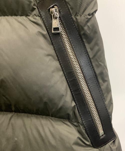 MONCLER（モンクレール）MONCLER (モンクレール) ロングダウンジャケット カーキ サイズ:SIZE 5の古着・服飾アイテム