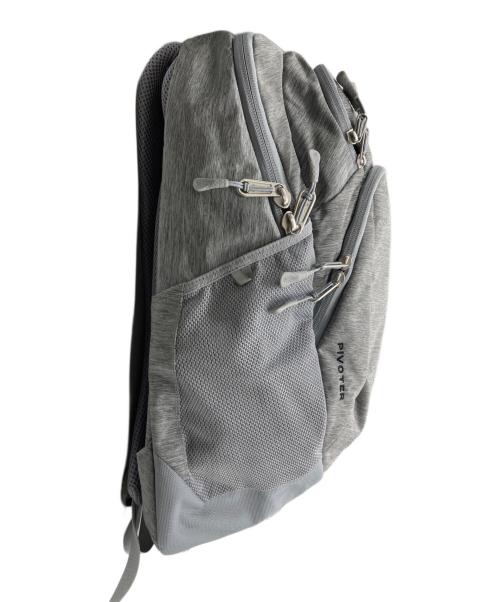 THE NORTH FACE（ザ ノース フェイス）THE NORTH FACE (ザ ノース フェイス) リュック ライトグレーの古着・服飾アイテム